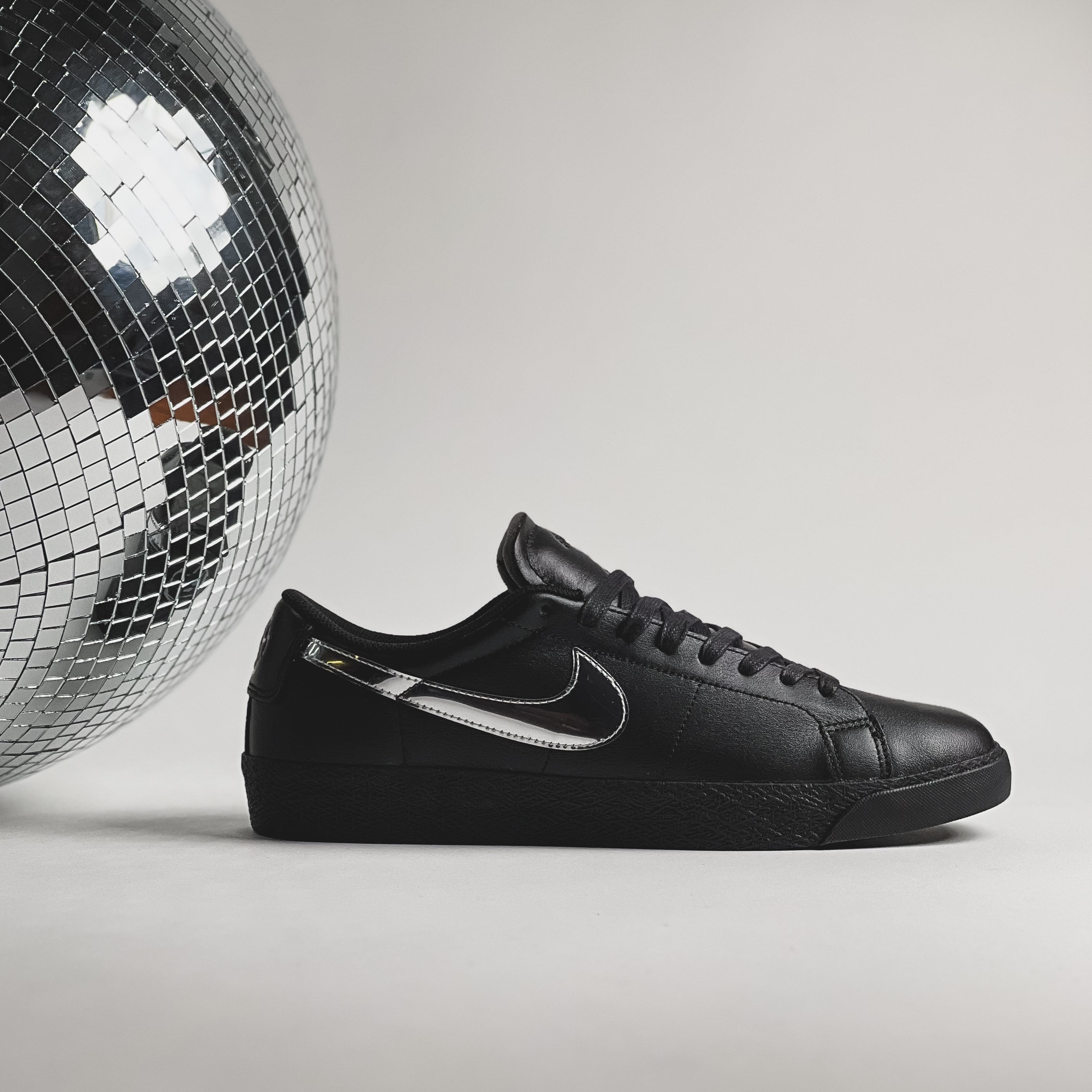 Nike orders blazer low leather black