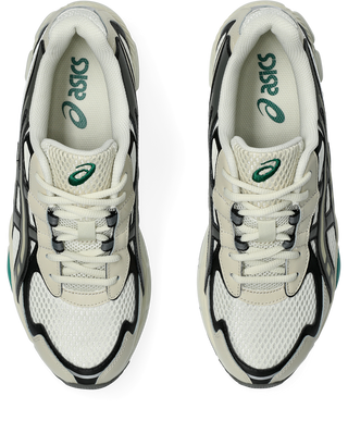 ASICS GEL-NYC 2055 sneaker in Pale Oak/Truffle Grey with GEL® technology and retro design.