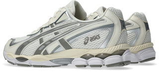 ASICS GEL-NYC 2055 sneaker in Cream/Steeple Grey with GEL® technology and retro design.