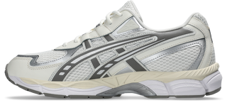 ASICS GEL-NYC 2055 sneaker in Cream/Steeple Grey with GEL® technology and retro design.