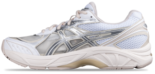 ASICS GT-2160™ Above The Clouds sneaker in white and pure silver with GEL cushioning.