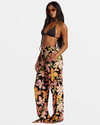 Billabong New Waves 2 Wide-Leg Pants in Kiss The Earth with high-rise waist, crinkle fabric, and relaxed fit.