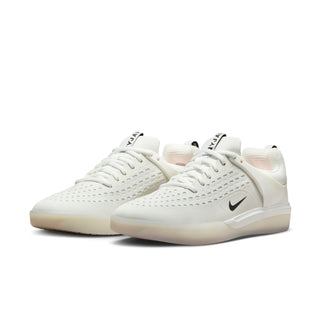 Nike SB Zoom Nyjah 3 skate shoe in White/Summit White/Hyper Pink/Black, featuring Zoom Air and honeycomb outsole.