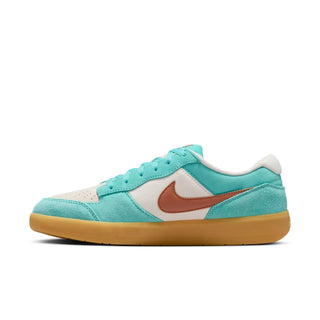 Green Nike SB Force 58 Shoes with cupsole and vulcanized flexibility.