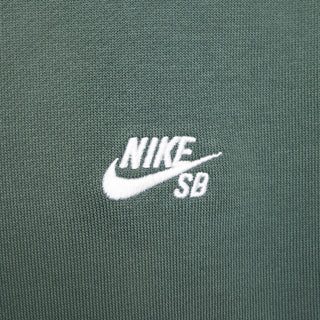 Nike SB green fleece pullover hoodie with logo and roomy fit.

