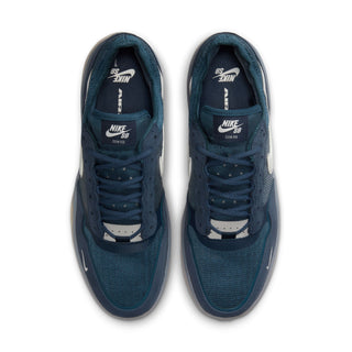 Nike SB PS8 in Obsidian with Flyknit upper, HART outsole, and Air Zoom cushioning.