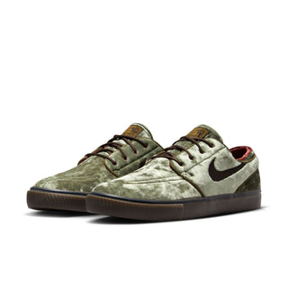 Nike SB Zoom Janoski OG+ SE in Medium Olive with velvet upper, Air Zoom cushioning, and skate-specific tread.