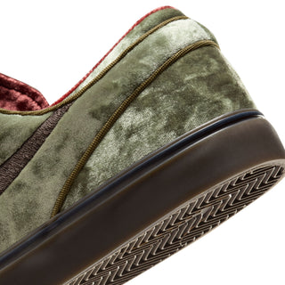 Nike SB Zoom Janoski OG+ SE in Medium Olive with velvet upper, Air Zoom cushioning, and skate-specific tread.