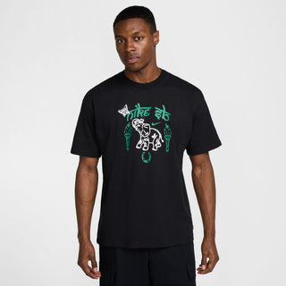 Nike SB Elephant M90 Skate Tee with roomy fit, dropped shoulders, and soft midweight cotton.