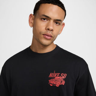 Nike SB Max90 Skate T-Shirt in Black with roomy fit and midweight cotton.