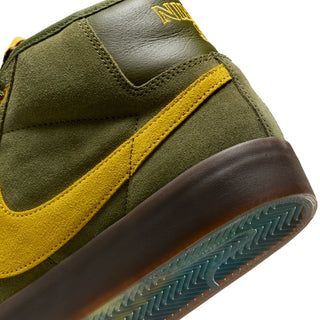 Nike SB Zoom Blazer Mid Antihero in Rough Green with suede upper and Air Zoom cushioning.