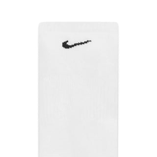 White Nike Everyday Plus Cushion no-show socks with arch support and Dri-FIT technology.