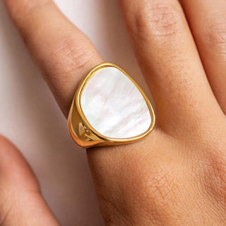 Gold Windsor ring with 18K gold plating, hypoallergenic, water-resistant.