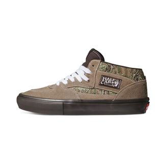 Vans Pedro Delfino Skate Half Cab Shoes in Camo with durable construction and iconic design.